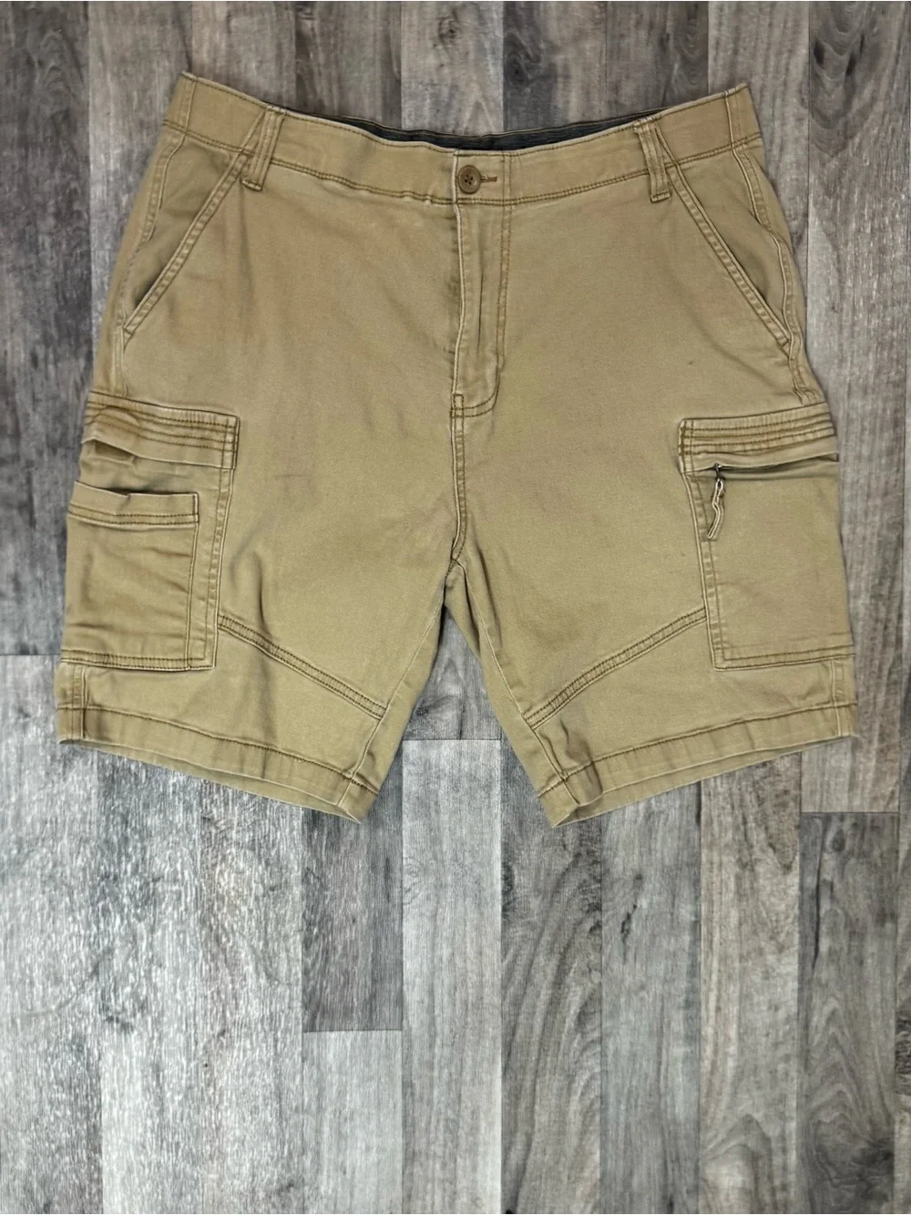 Denali Men’s Cargo Shorts Size 34 Khaki Tan Utility Hiking Outdoor Pockets
